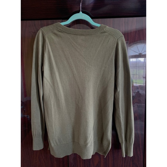 J. Crew Cotton V-Neck Sweater NWT - Picture 3 of 4